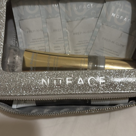 Nuface Mini Break the ice limited collection Skincare Set - Picture 5 of 8
